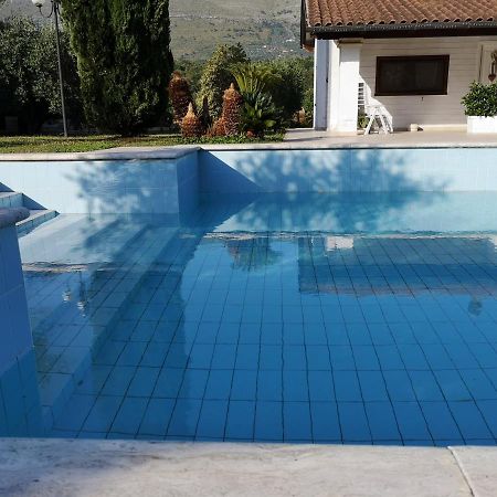 Villetta Blue Garden Sonnino Exterior photo