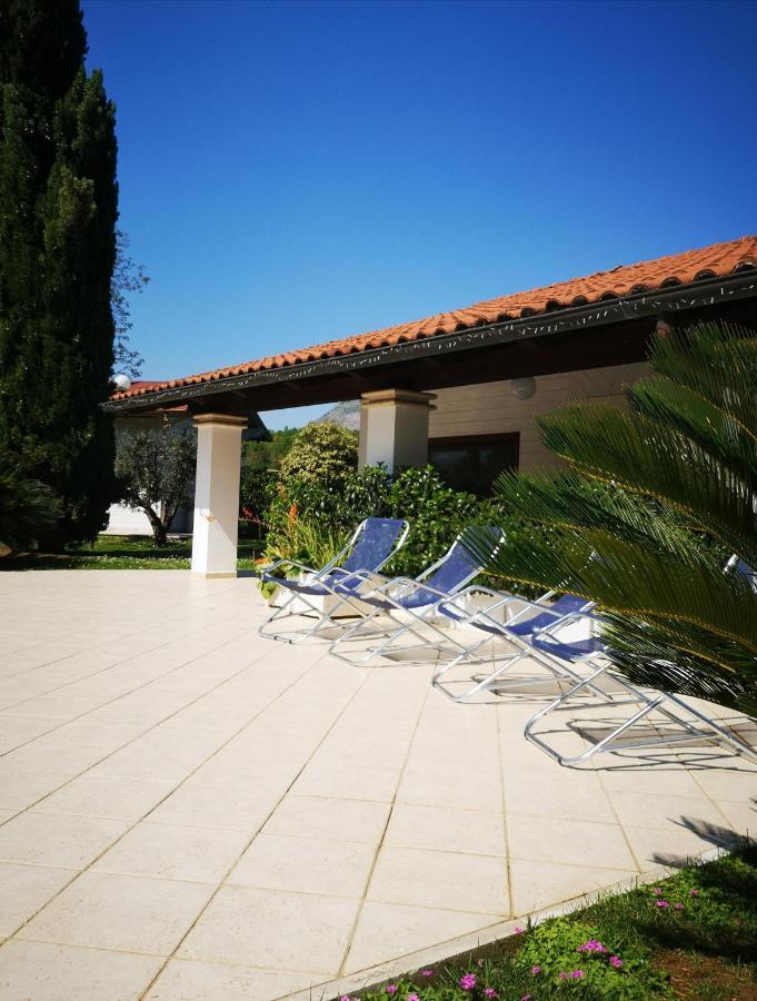 Villetta Blue Garden Sonnino Exterior photo