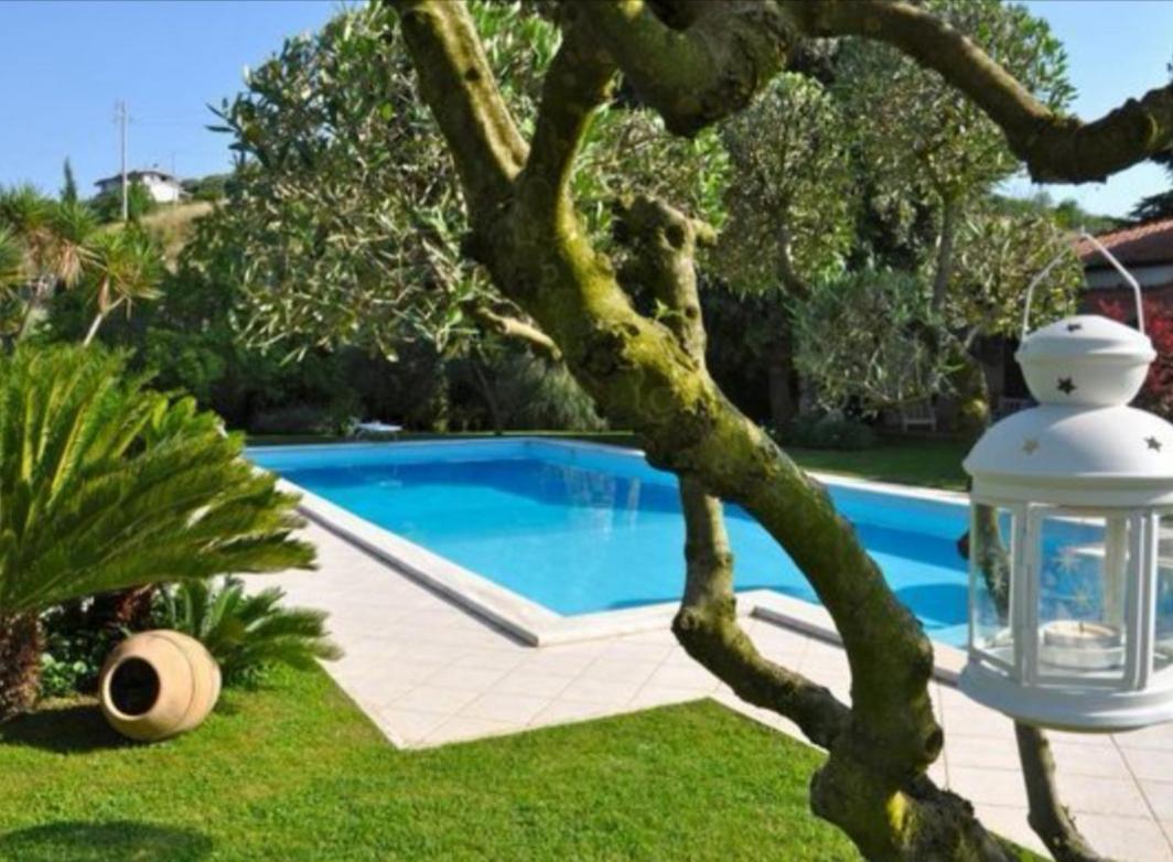 Villetta Blue Garden Sonnino Exterior photo
