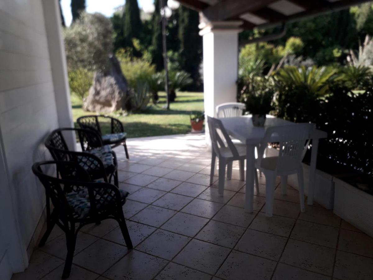 Villetta Blue Garden Sonnino Exterior photo