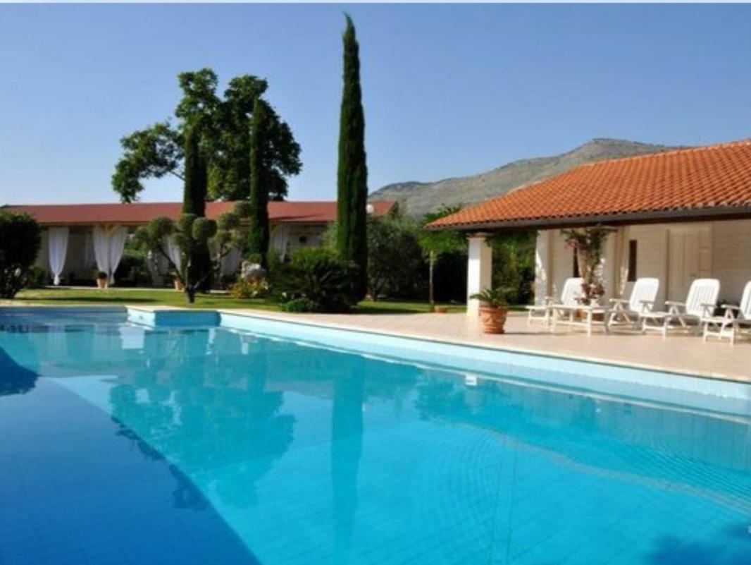 Villetta Blue Garden Sonnino Exterior photo